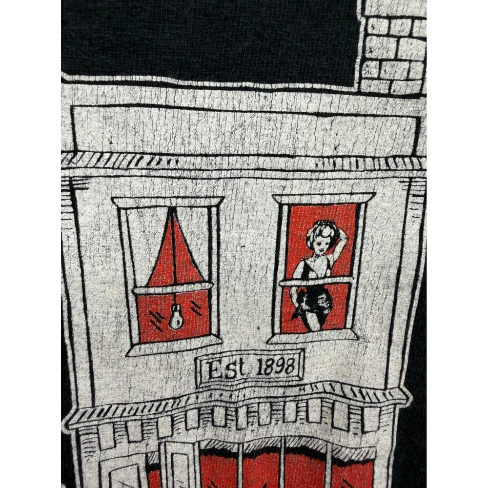Gildan Red Onion Saloon Brothel T-Shirt Men Large Black Skagway Alaska Graphic